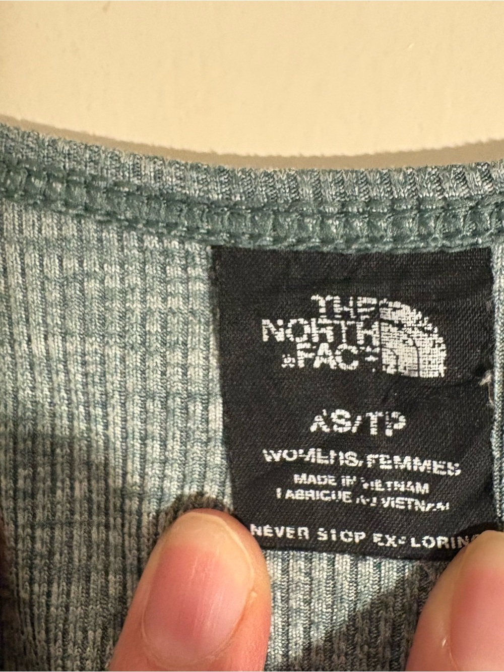 The North Face Ribbed Racerback Crop Tank Top - Picture 3 of 4